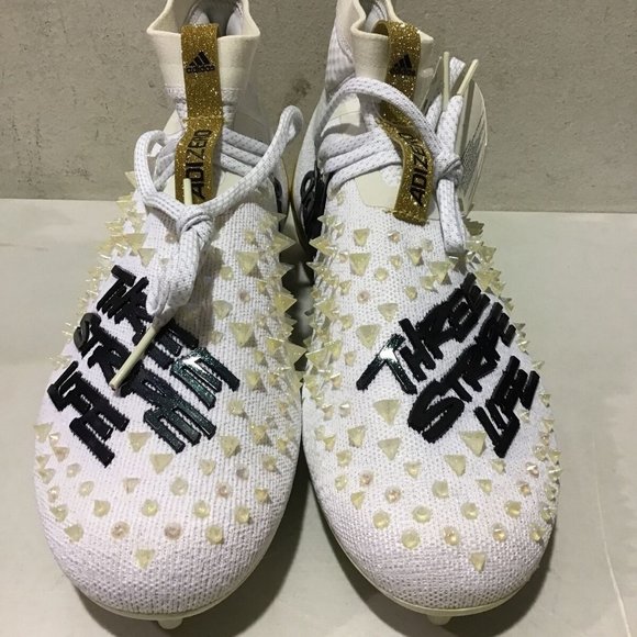 Athletic_Shoes